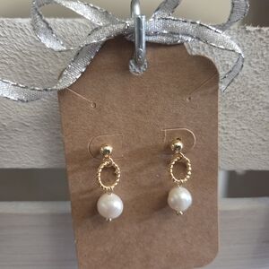 Elegant Gold and Pearl Drop Earrings